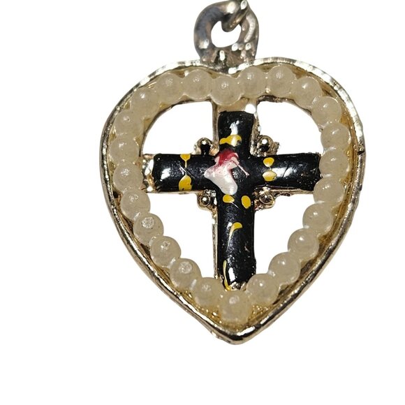 Vintage Faux Pearl Heart Shaped Cross Screw Back Earrings Religious Jewelry - Picture 2 of 6